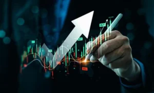 Charlotte’s Web Achieves Fourth Consecutive Quarter of Revenue Growth Amidst Strategic Ownership Shift and Regulatory Outlook
