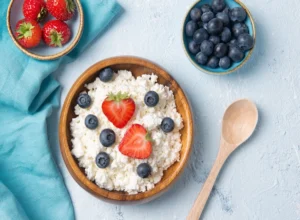 Dietitians Share Bedtime Snacks That Help Support Metabolism, Muscle, and Weight Control After Fifty-Five