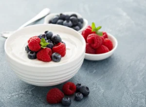 Dietitians Share Simple Daily Snacks That Support Fat Loss, Muscle, and Metabolism After Sixty