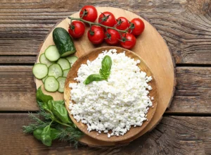 Stop Mindless Snacking: Dietitian-Approved Strategies and Five Essential Picks for Sustainable Weight Management