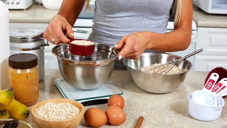 How Many Calories Should I Eat Per Day? A Guide to Match Your Nutrition to Your Goal